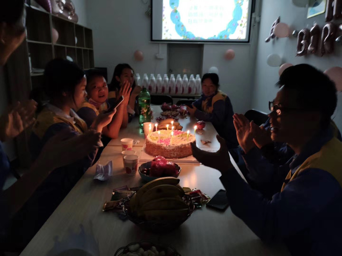 3、4月份員工慶生會(huì)